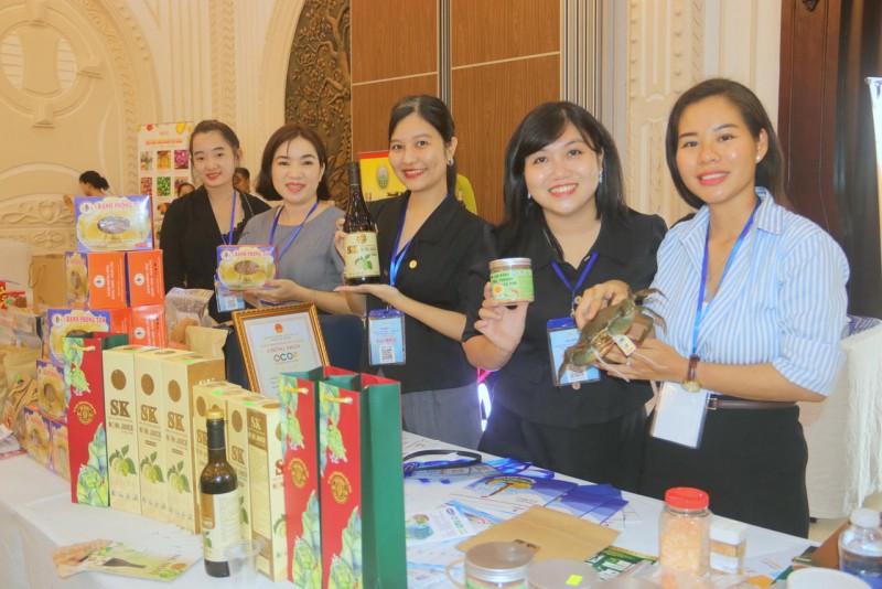 Cà Mau khẳng định vị thế du lịch bền vững với chuỗi sự kiện Ngày Du lịch Thế giới 2025 Cà Mau khẳng định vị thế du lịch bền vững với chuỗi sự kiện Ngày Du lịch Thế giới 2025