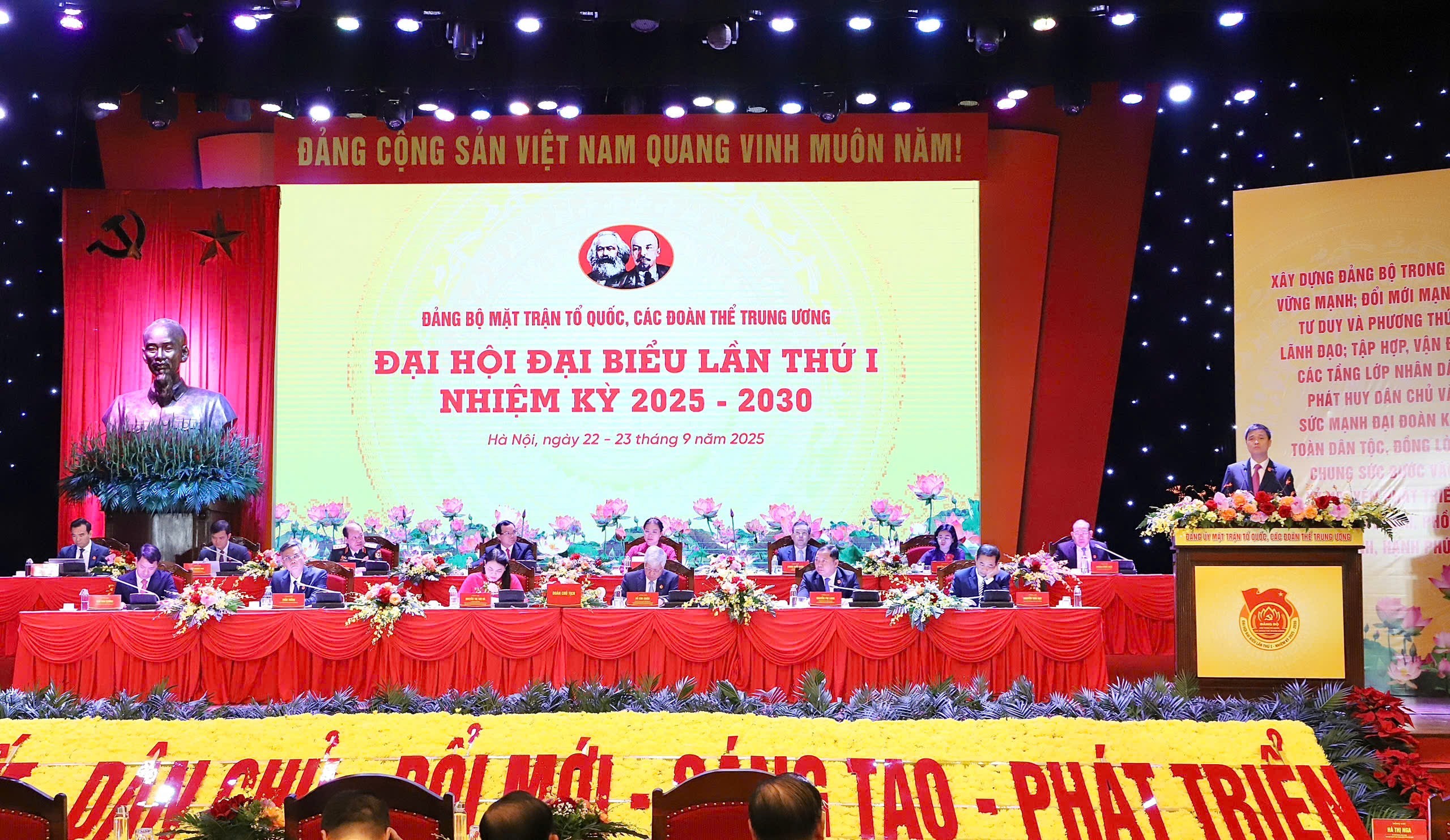 Phiên trù bị Đại hội Đảng bộ MTTQ và các đoàn thể Trung ương: Nhiều ý kiến góp ý thẳng thắn, toàn diện Phiên trù bị Đại hội Đảng bộ MTTQ và các đoàn thể Trung ương: Nhiều ý kiến góp ý thẳng thắn, toàn diện