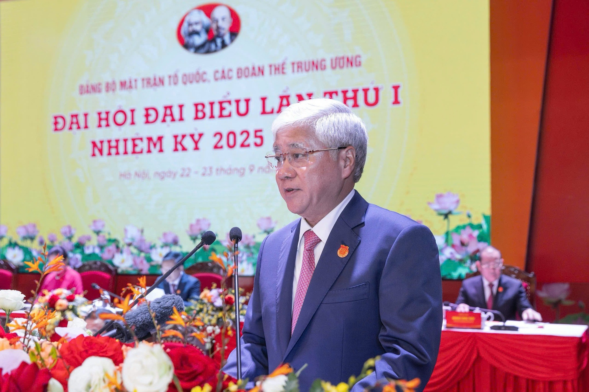 6 trọng tâm để Mặt trận thực sự là ngôi nhà chung của nhân dân 6 trọng tâm để Mặt trận thực sự là ngôi nhà chung của nhân dân