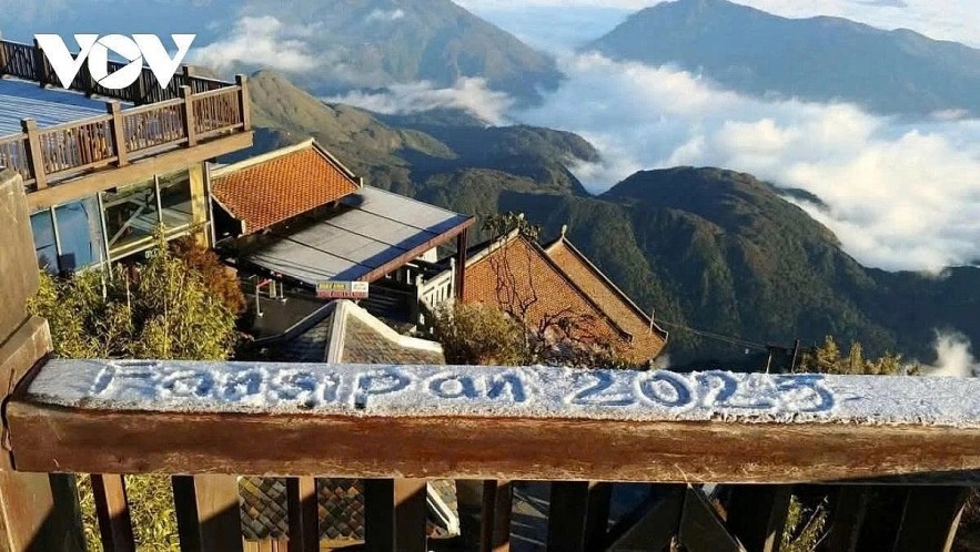 Conquering Fansipan among the top treks in Vietnam. Conquering Fansipan among the top treks in Vietnam.