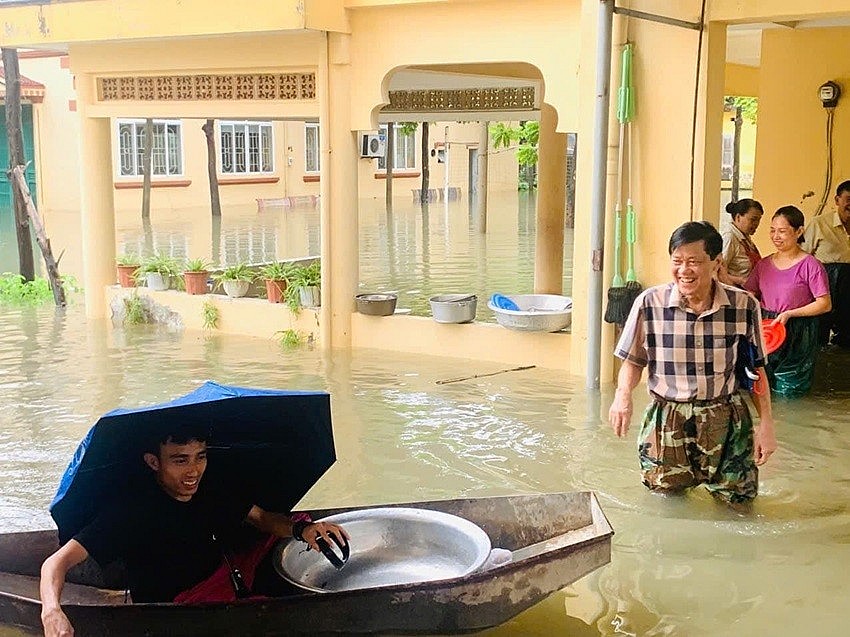 Soldier who Upholds the Flame of Humanity at the Vietnam Friendship Village