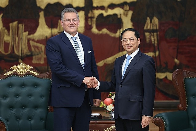 Deputy Prime Minister Bui Thanh Son hosts a reception for European Commissioner for Trade and Economic Security Maros Sefcovic at the Government Office in Ha Noi, September 26, 2025. Photo: VGP Deputy Prime Minister Bui Thanh Son hosts a reception for European Commissioner for Trade and Economic Security Maros Sefcovic at the Government Office in Ha Noi, September 26, 2025. Photo: VGP