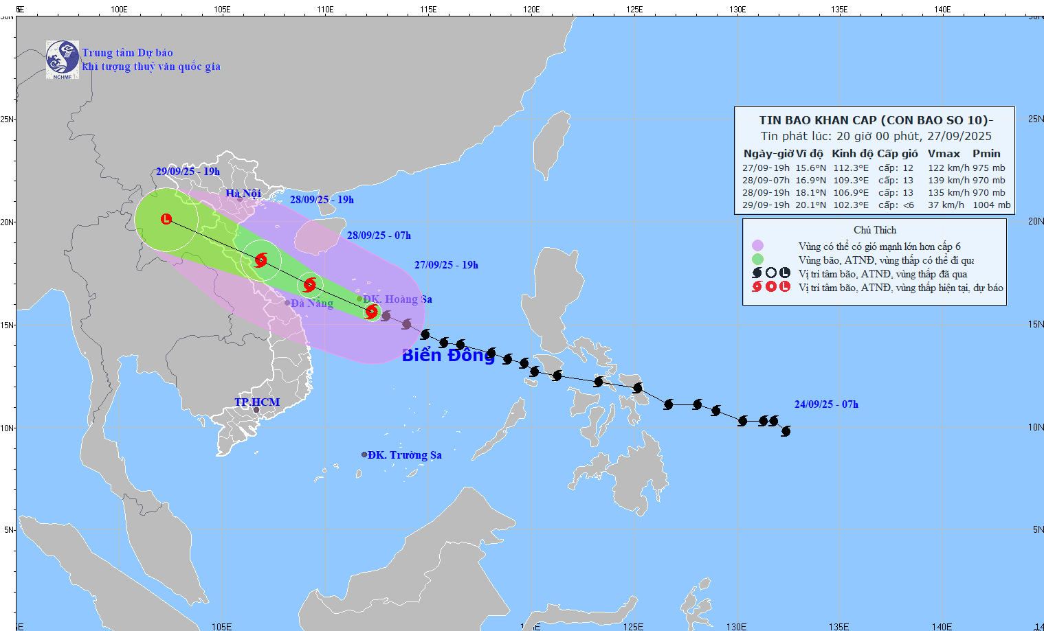 At 7 p.m. on September 27, Bualoi’s eye was located over the southern part of the Paracel Islands, about 460 kilometers east of Da Nang. The storm’s intensity was at Category 12 (118–133 km/h), gusting to Category 15, moving west-northwest at 30–35 km/h. At 7 p.m. on September 27, Bualoi’s eye was located over the southern part of the Paracel Islands, about 460 kilometers east of Da Nang. The storm’s intensity was at Category 12 (118–133 km/h), gusting to Category 15, moving west-northwest at 30–35 km/h.