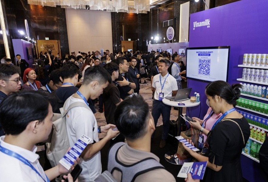 Vinamilk’s booth attracted significant attention from attendees at AWS Cloud Day Vietnam 2025. (Photo: AWS) Vinamilk’s booth attracted significant attention from attendees at AWS Cloud Day Vietnam 2025. (Photo: AWS)