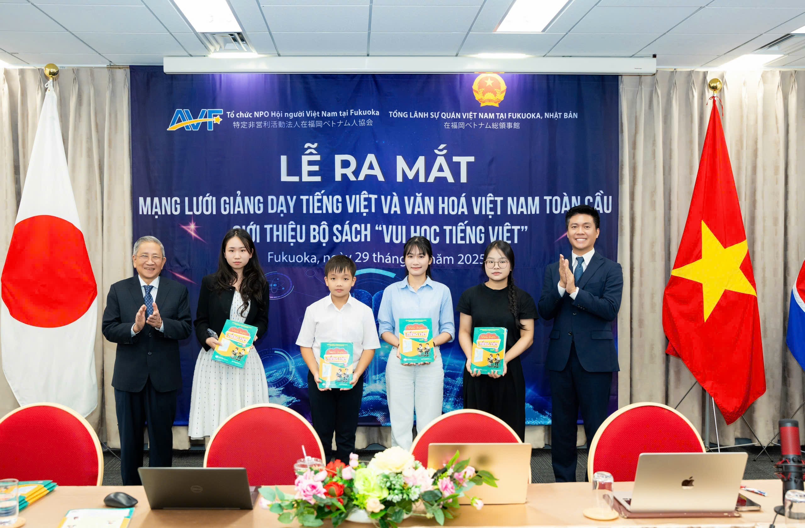 Ba mục tiêu cốt lõi của Mạng lưới Giảng dạy tiếng Việt và Văn hoá Việt Nam toàn cầu Ba mục tiêu cốt lõi của Mạng lưới Giảng dạy tiếng Việt và Văn hoá Việt Nam toàn cầu