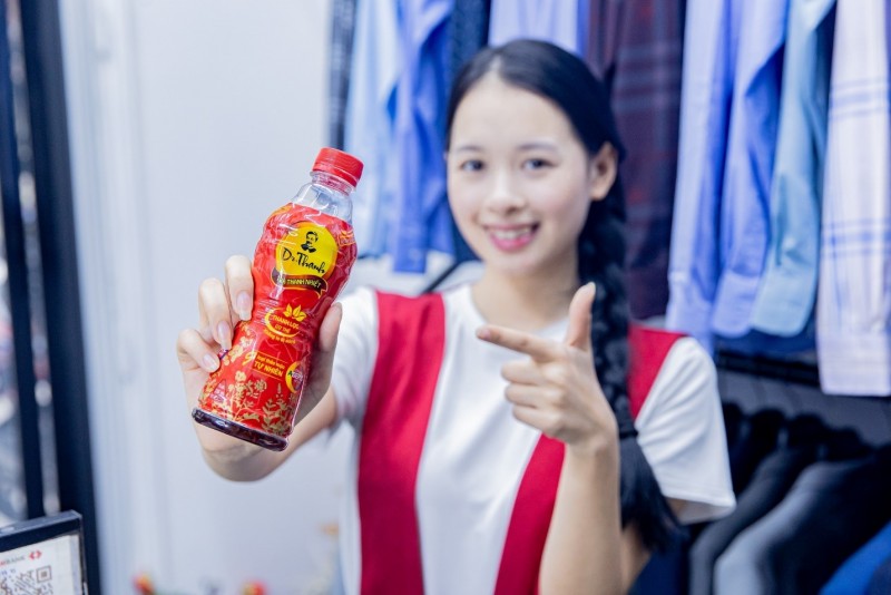 Từ khởi đầu thử thách đến 17 năm bứt phá: Trà Thanh Nhiệt Dr Thanh viết nên chuẩn 3 Không Từ khởi đầu thử thách đến 17 năm bứt phá: Trà Thanh Nhiệt Dr Thanh viết nên chuẩn 3 Không