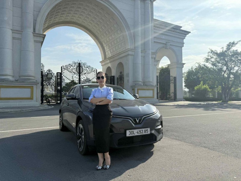 Lái VinFast VF 6 hơn 7.000 km suốt 10 tháng, nữ chủ xe chia sẻ: “Cuộc đời như sang trang từ khi mua xe điện” Lái VinFast VF 6 hơn 7.000 km suốt 10 tháng, nữ chủ xe chia sẻ: “Cuộc đời như sang trang từ khi mua xe điện”