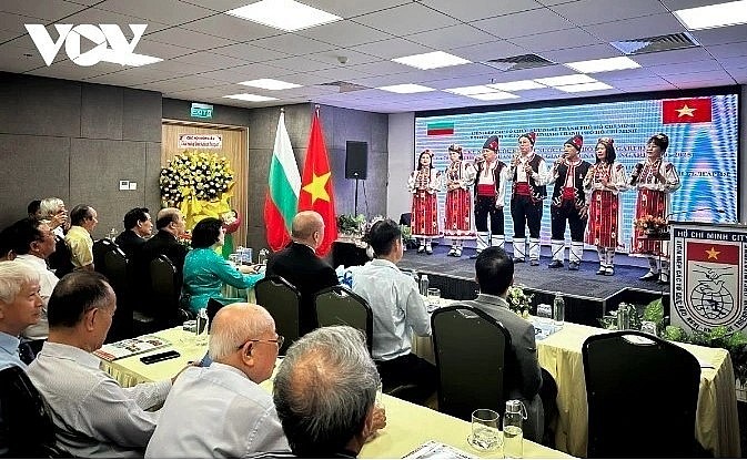 A cultural performance marking Vietnam-Bulgaria friendship A cultural performance marking Vietnam-Bulgaria friendship