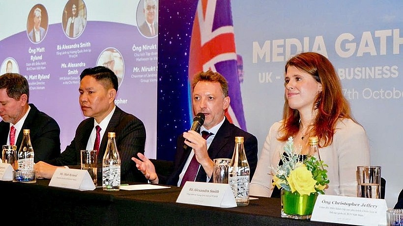 Matt Ryland, Executive Director of the British Chamber of Commerce Vietnam, speaks at the press conference in Hanoi on October 7, 2025. (Photo: VNA) Matt Ryland, Executive Director of the British Chamber of Commerce Vietnam, speaks at the press conference in Hanoi on October 7, 2025. (Photo: VNA)
