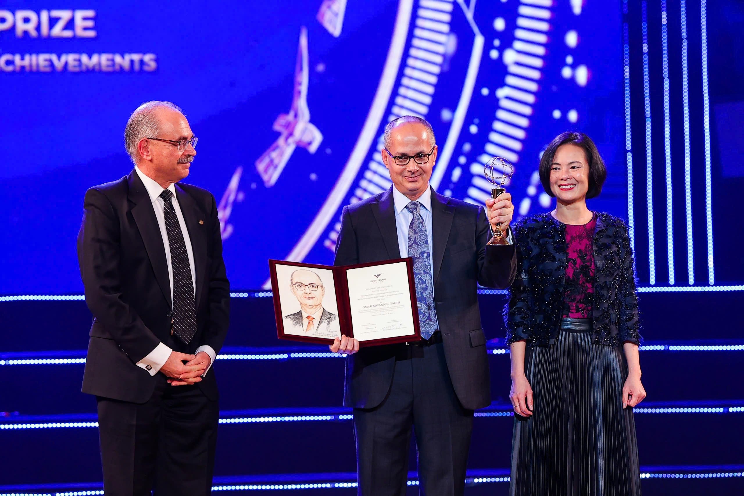GS. Omar M. Yaghi – Chủ nhân Giải thưởng VinFuture nhận Giải Nobel Hóa học 2025 GS. Omar M. Yaghi – Chủ nhân Giải thưởng VinFuture nhận Giải Nobel Hóa học 2025