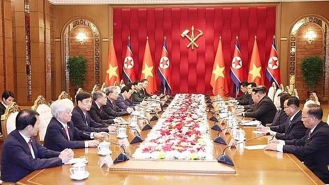 Party leader To Lam and his delegation at the talks (Photo:VNA)