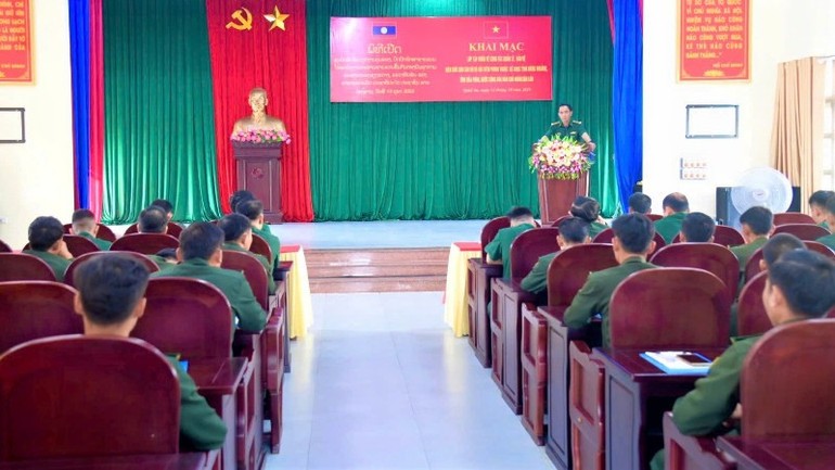 Đại tá Hồ Quyết Thắng, Phó Chỉ huy trưởng, Tham mưu trưởng Ban Chỉ huy Bộ đội Biên phòng Nghệ An đề nghị các đồng chí cán bộ học viên tận dụng thời gian, tích cực học tập và ôn luyện, nắm chắc các nội dung bài giảng.