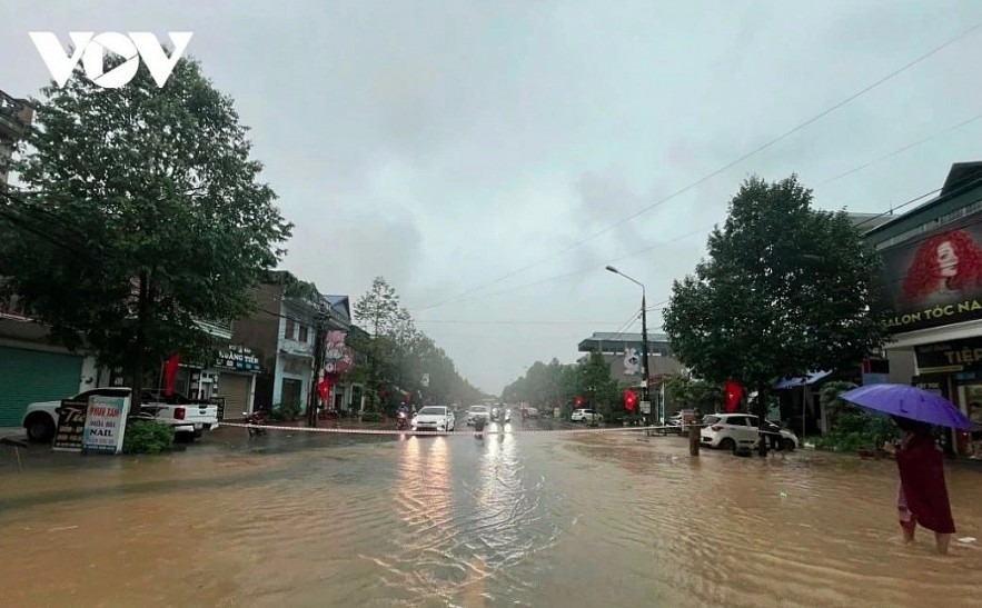Many areas in Hanoi and Bac Ninh remain flooded Many areas in Hanoi and Bac Ninh remain flooded