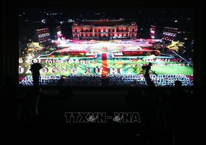 Trình chiếu di sản của thành phố Huế tại hội nghị. Trình chiếu di sản của thành phố Huế tại hội nghị.