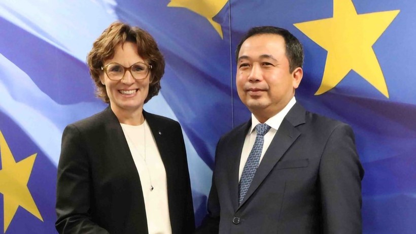 Acting Minister of Agriculture and Environment Trần Đức Thắng and European Commissioner for Environment, Water and Circular Economy Jessica Raswall. (Photo: VNA) Acting Minister of Agriculture and Environment Trần Đức Thắng and European Commissioner for Environment, Water and Circular Economy Jessica Raswall. (Photo: VNA)