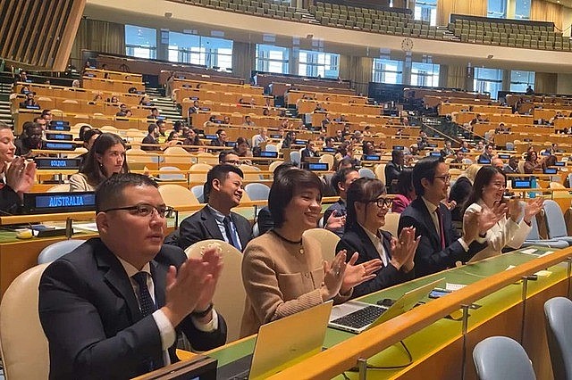 The Vietnamese delegation attends the voting session, New York, October 14, 2025. Photo: VNA