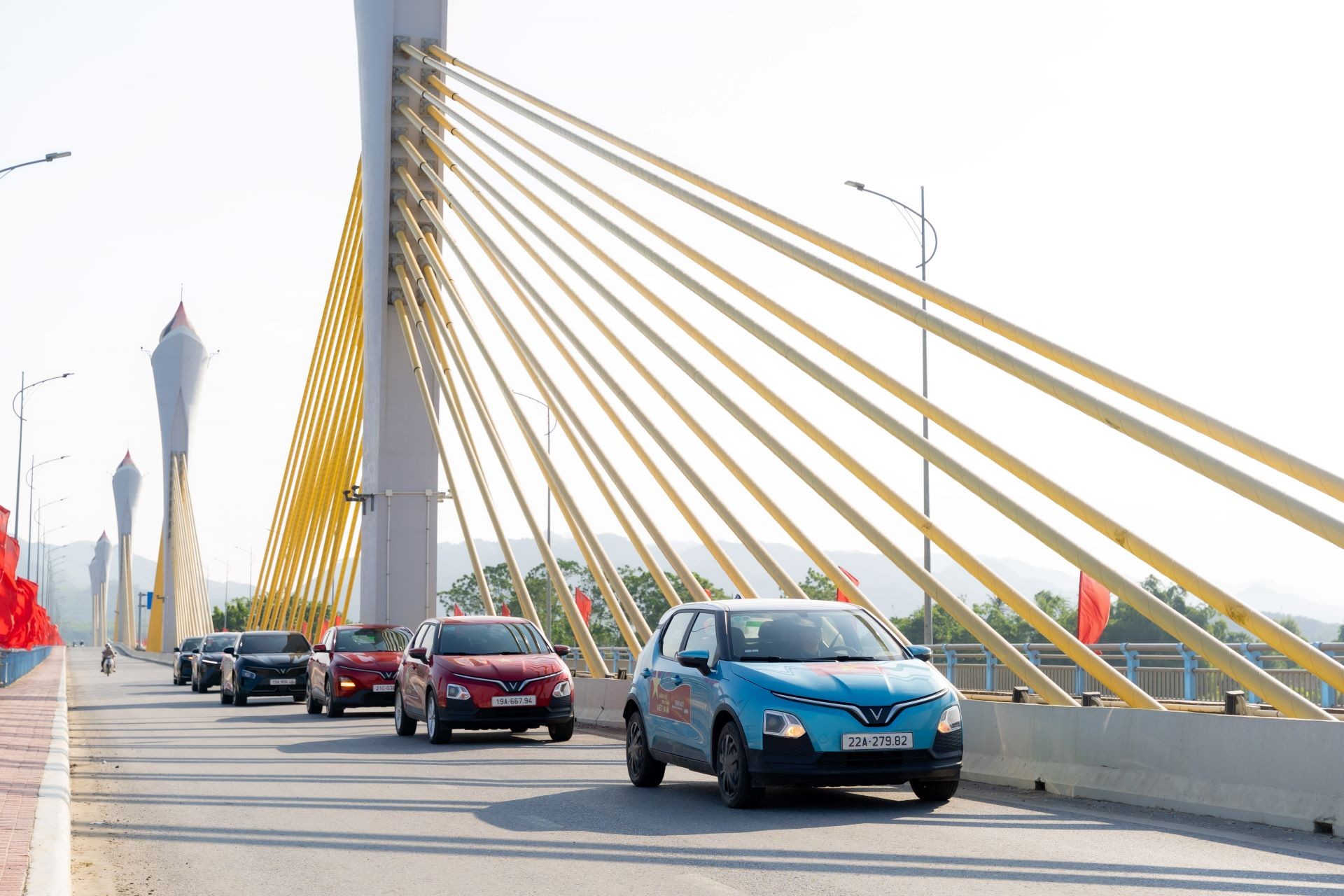 Chủ xe Quảng Ninh kể chuyện hết say xe, tiết kiệm tiền triệu di chuyển mỗi tháng khi mua VinFast VF 5 Chủ xe Quảng Ninh kể chuyện hết say xe, tiết kiệm tiền triệu di chuyển mỗi tháng khi mua VinFast VF 5