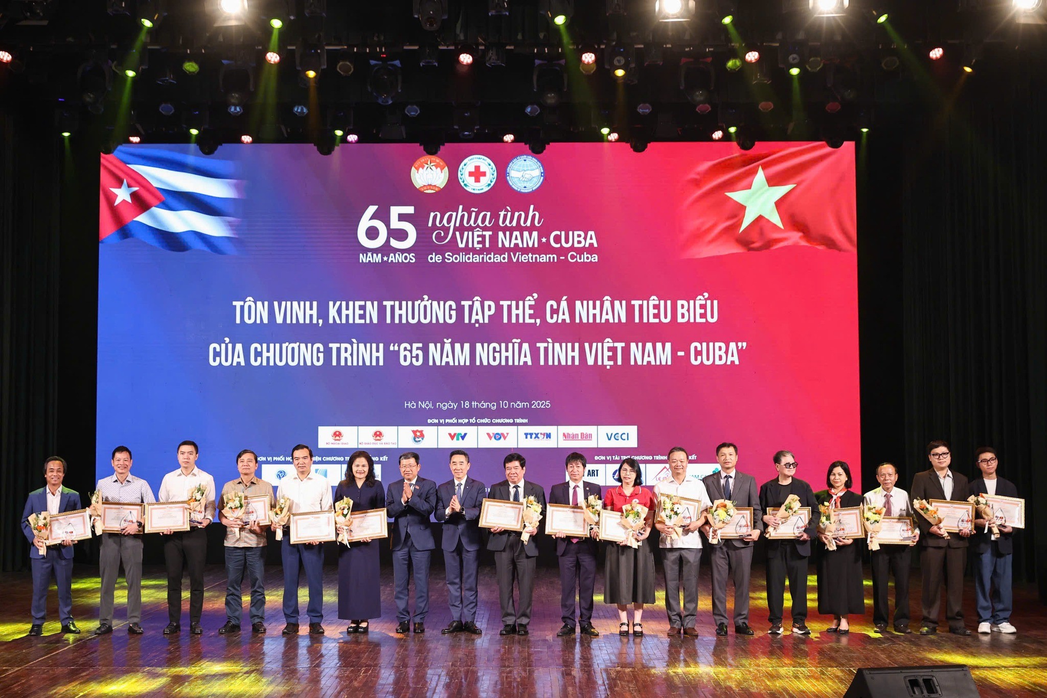 615 tỷ đồng ủng hộ nhân dân Cuba 615 tỷ đồng ủng hộ nhân dân Cuba