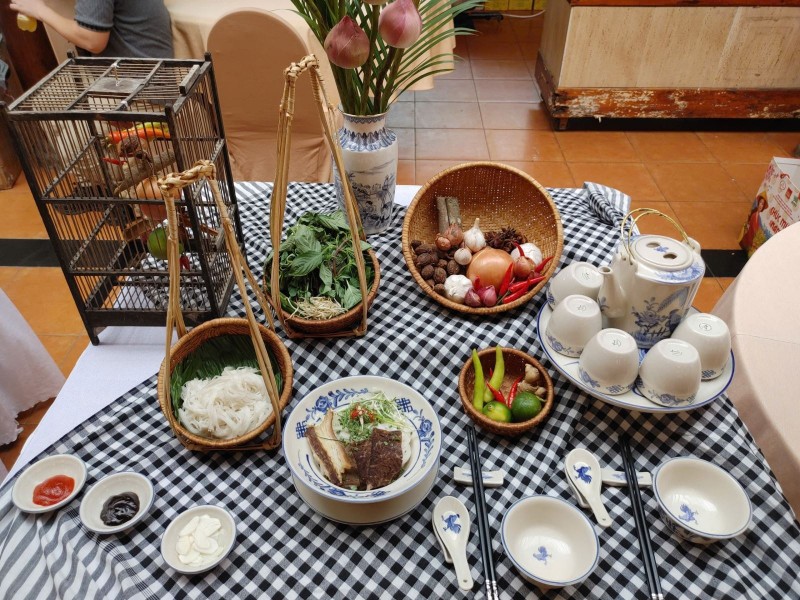Phở Việt Nam được giới thiệu đến đông đảo du khách. Ảnh: TTXVN Phở Việt Nam được giới thiệu đến đông đảo du khách. Ảnh: TTXVN