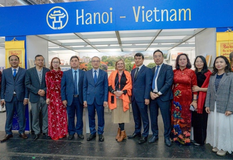 Hanoi’s Book and Culture Space Impresses at Frankfurt International Book Fair 2025 Hanoi’s Book and Culture Space Impresses at Frankfurt International Book Fair 2025