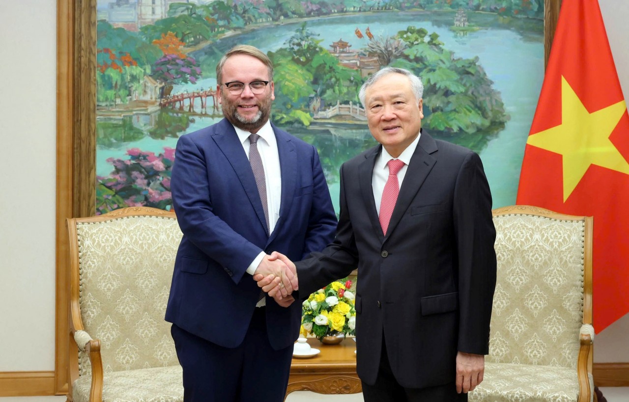 Permanent Deputy Prime Minister Nguyen Hoa Binh receives Minister of Science, Research, and Arts and Culture of Hessen State (Germany) – Photo: VGP/Nguyen Hoang Permanent Deputy Prime Minister Nguyen Hoa Binh receives Minister of Science, Research, and Arts and Culture of Hessen State (Germany) – Photo: VGP/Nguyen Hoang