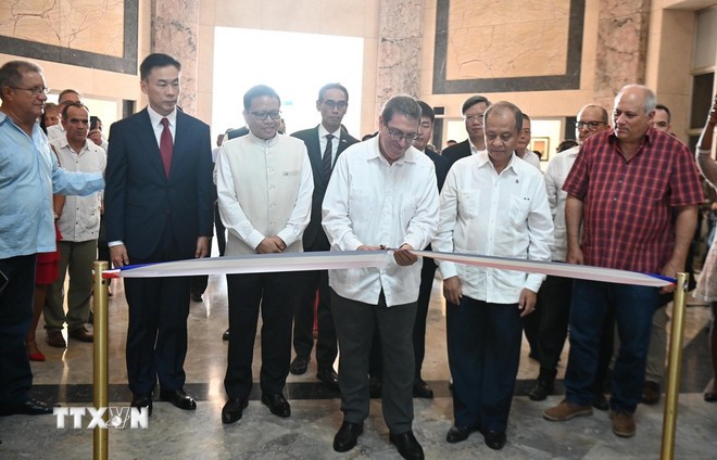 Triển lãm ảnh tái hiện 65 năm quan hệ thủy chung, son sắt giữa Cuba và Việt Nam Triển lãm ảnh tái hiện chặng đường gắn bó giữa Cuba với các nước châu Á
