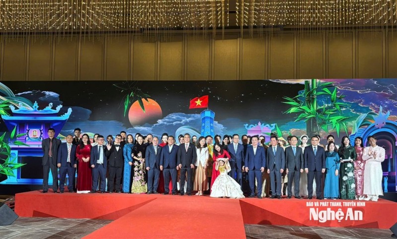 Ngoại giao Văn hóa - công cụ đắc lực củng cố quan hệ đối ngoại của tỉnh Nghệ An Ngoại giao Văn hóa - công cụ đắc lực củng cố quan hệ đối ngoại của tỉnh Nghệ An
