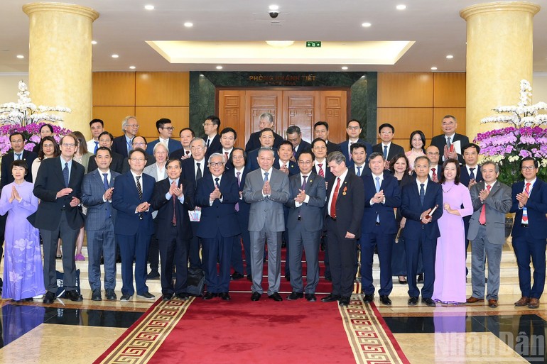 Các nhà Việt Nam học cùng đồng hành vì một Việt Nam độc lập, tự cường, phát triển