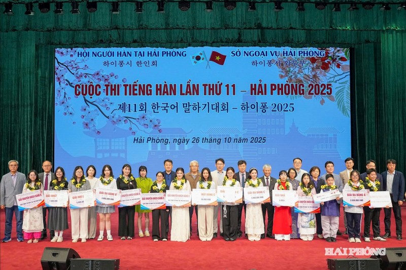 Các thí sinh đoạt giải.
