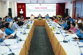 Phát huy vai trò công nhân, công đoàn trong xây dựng Đảng vững mạnh