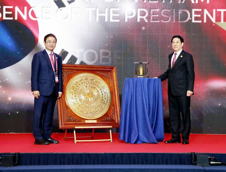 Chủ tịch nước Lương Cường dự Ngày Việt Nam tại Hàn Quốc Chủ tịch nước Lương Cường dự Ngày Việt Nam tại Hàn Quốc