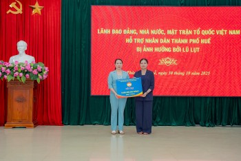 Tiếp tục vận động, ủng hộ đồng bào bị thiệt hại do bão lũ