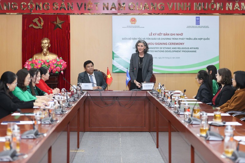 Hợp tác thúc đẩy phát triển bền vững, bình đẳng và hội nhập quốc tế Hợp tác thúc đẩy phát triển bền vững, bình đẳng và hội nhập quốc tế
