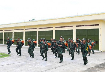 Ứng phó bão số 13: Di dời dân khỏi vùng nguy hiểm trước 19h ngày 06/11