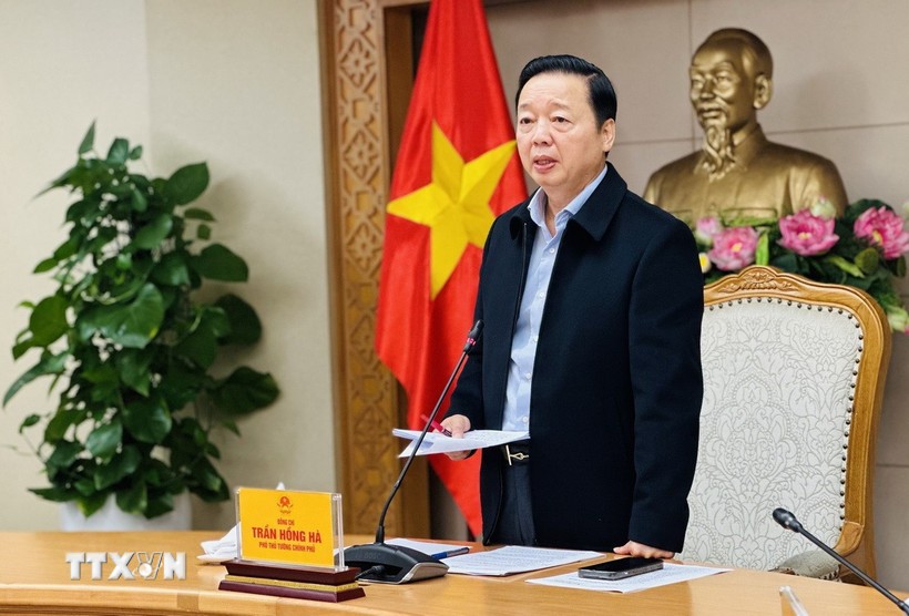 Phó Thủ tướng Trần Hồng Hà, Phó Trưởng ban thường trực Ban Chỉ đạo Phòng thủ dân sự quốc gia phát biểu chỉ đạo tại cuộc họp. (Ảnh: Việt Đức/TTXVN)