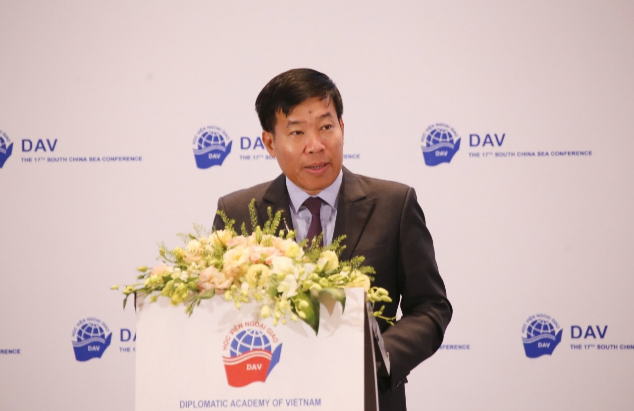 Deputy Minister of Foreign Affairs Nguyen Manh Cuong delivers the keynote address at the conference. Deputy Minister of Foreign Affairs Nguyen Manh Cuong delivers the keynote address at the conference.