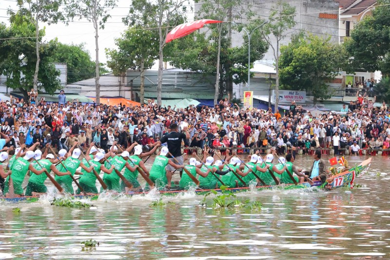 Sôi nổi, kịch tính, đậm đà bản sắc văn hóa Khmer Nam Bộ Sôi nổi, kịch tính, đậm đà bản sắc văn hóa Khmer Nam Bộ