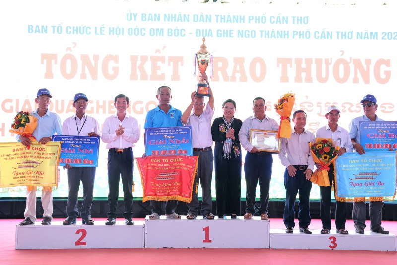 Sôi nổi, kịch tính, đậm đà bản sắc văn hóa Khmer Nam Bộ Sôi nổi, kịch tính, đậm đà bản sắc văn hóa Khmer Nam Bộ