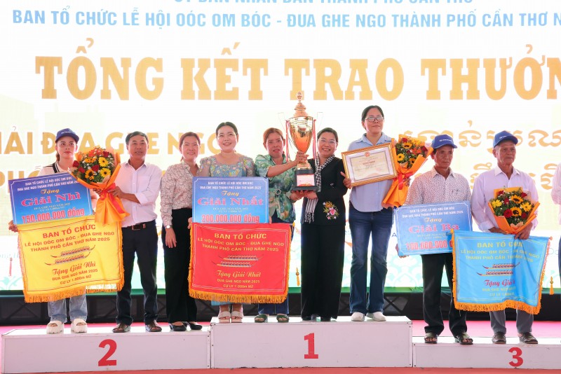 Sôi nổi, kịch tính, đậm đà bản sắc văn hóa Khmer Nam Bộ Sôi nổi, kịch tính, đậm đà bản sắc văn hóa Khmer Nam Bộ