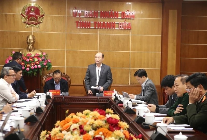 Cao Van Cuong, Member of the Provincial Party Committee and Vice Chairman of the Thanh Hoa Provincial People’s Committee, receives and works with the delegation from the Ministry of Agriculture and Environment.