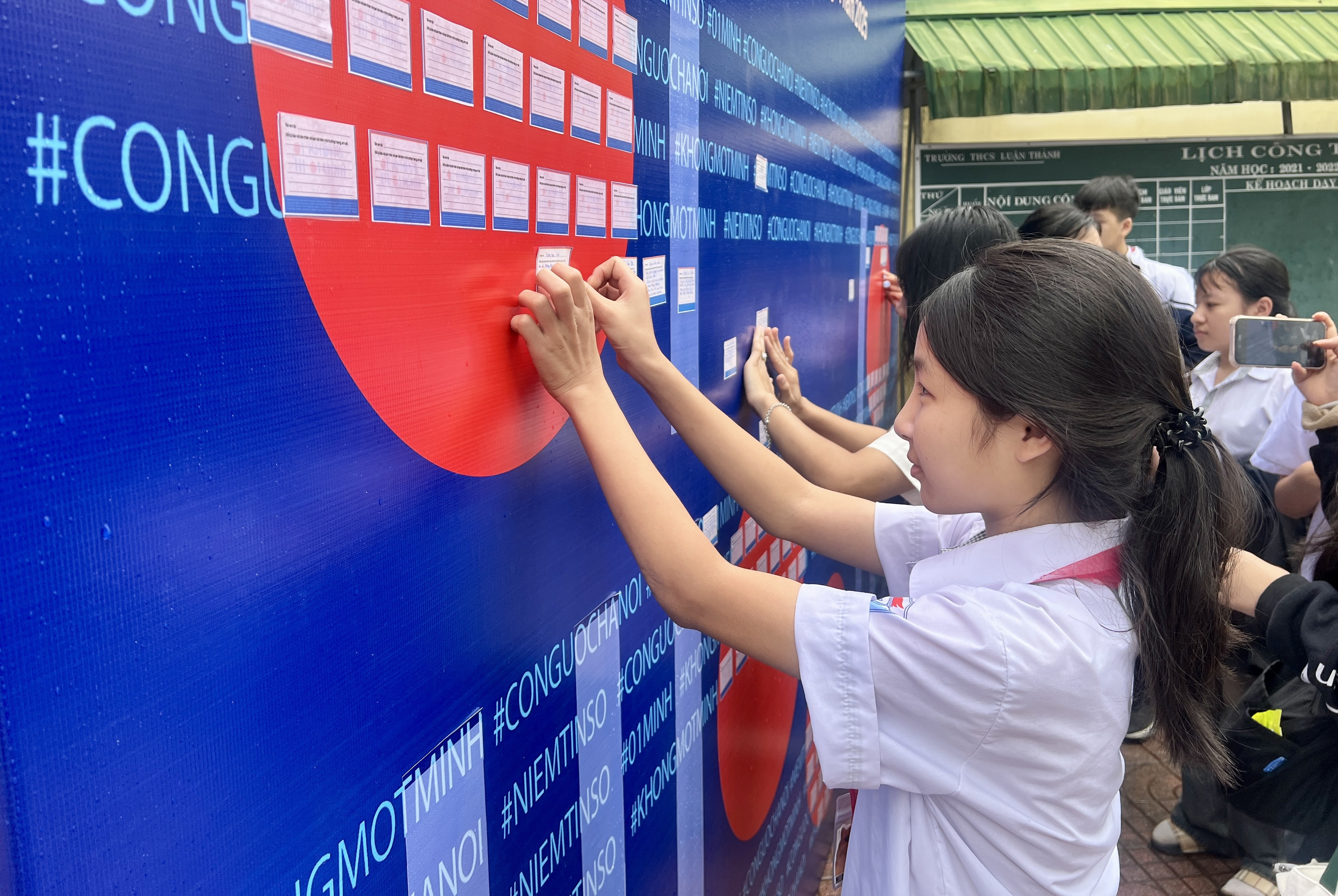 WVIV lan tỏa thông điệp “Không một mình” bảo vệ trẻ em trên không gian mạng WVIV lan tỏa thông điệp “Không một mình” bảo vệ trẻ em trên không gian mạng