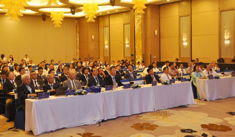 Hội nghị chuyên đề Cột sống tại Cần Thơ quy tụ gần 30 chuyên gia hàng đầu quốc tế