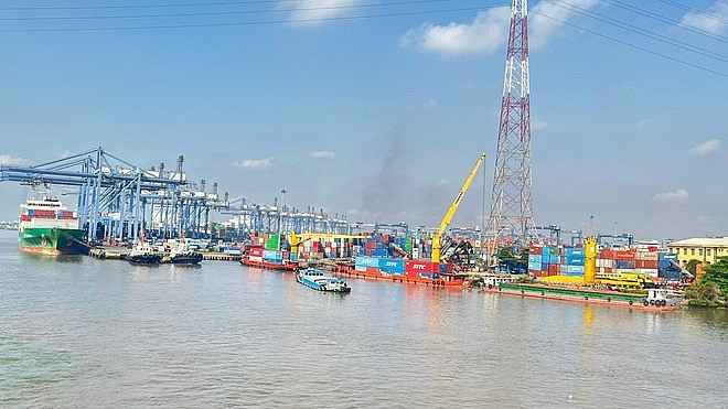 Total import-export turnover reaches over 762.4 billion USD in January-October (Photo: VNA) Total import-export turnover reaches over 762.4 billion USD in January-October (Photo: VNA)