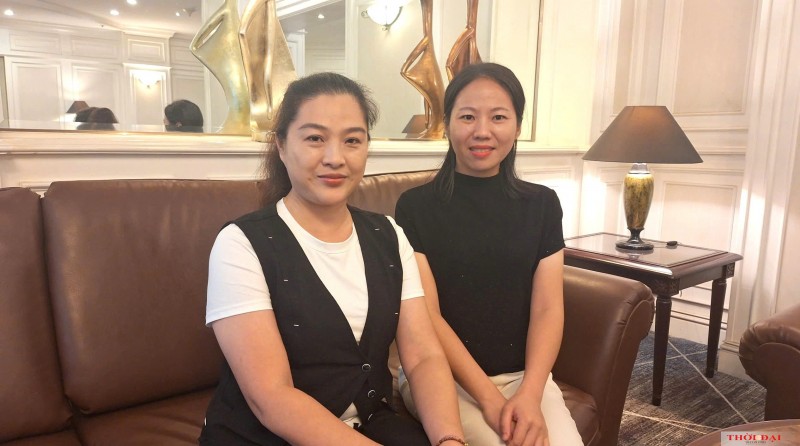 Bà Đàm Lệ Oánh (trái) hi vọng quan hệ hợp tác Trung - Việt ngày càng bền chặt và tốt đẹp. (Ảnh: Ngọc Anh) Bà Đàm Lệ Oánh (trái) hi vọng quan hệ hợp tác Trung - Việt ngày càng bền chặt và tốt đẹp. (Ảnh: Ngọc Anh)