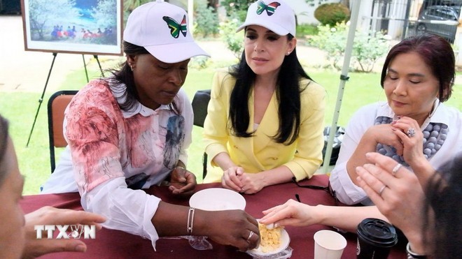 International Visitors in South Africa Experience Vietnamese Cuisine International Visitors in South Africa Experience Vietnamese Cuisine