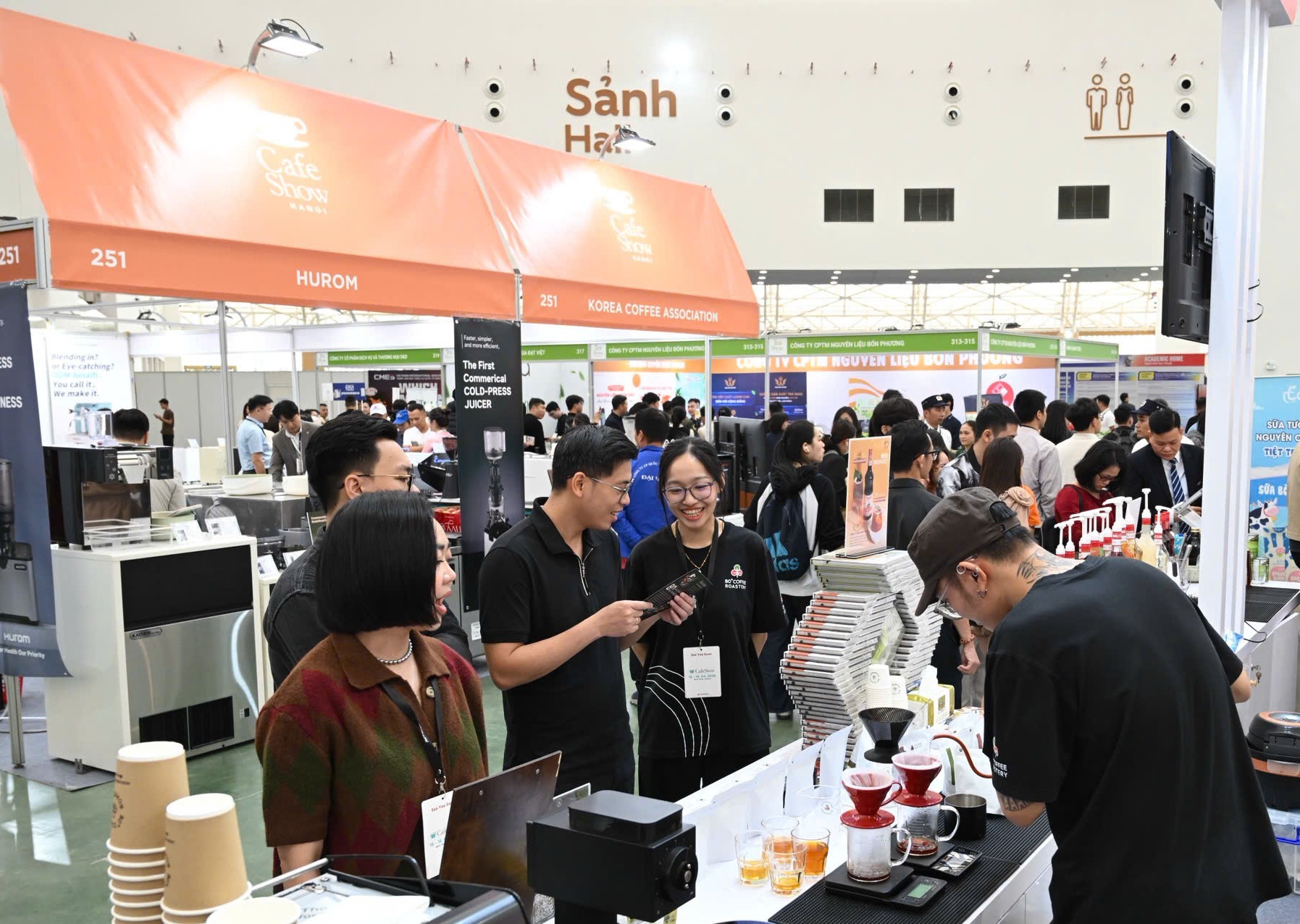 Tại Tuần lễ Công nghiệp và Công nghệ Việt Nam 2025, cộng đồng doanh nghiệp và khách tham quan sẽ được trải nghiệm liền mạch 5 triển lãm chuyên ngành hàng đầu quốc gia, tạo nên chuỗi giá trị liên kết toàn diện chưa từng có.