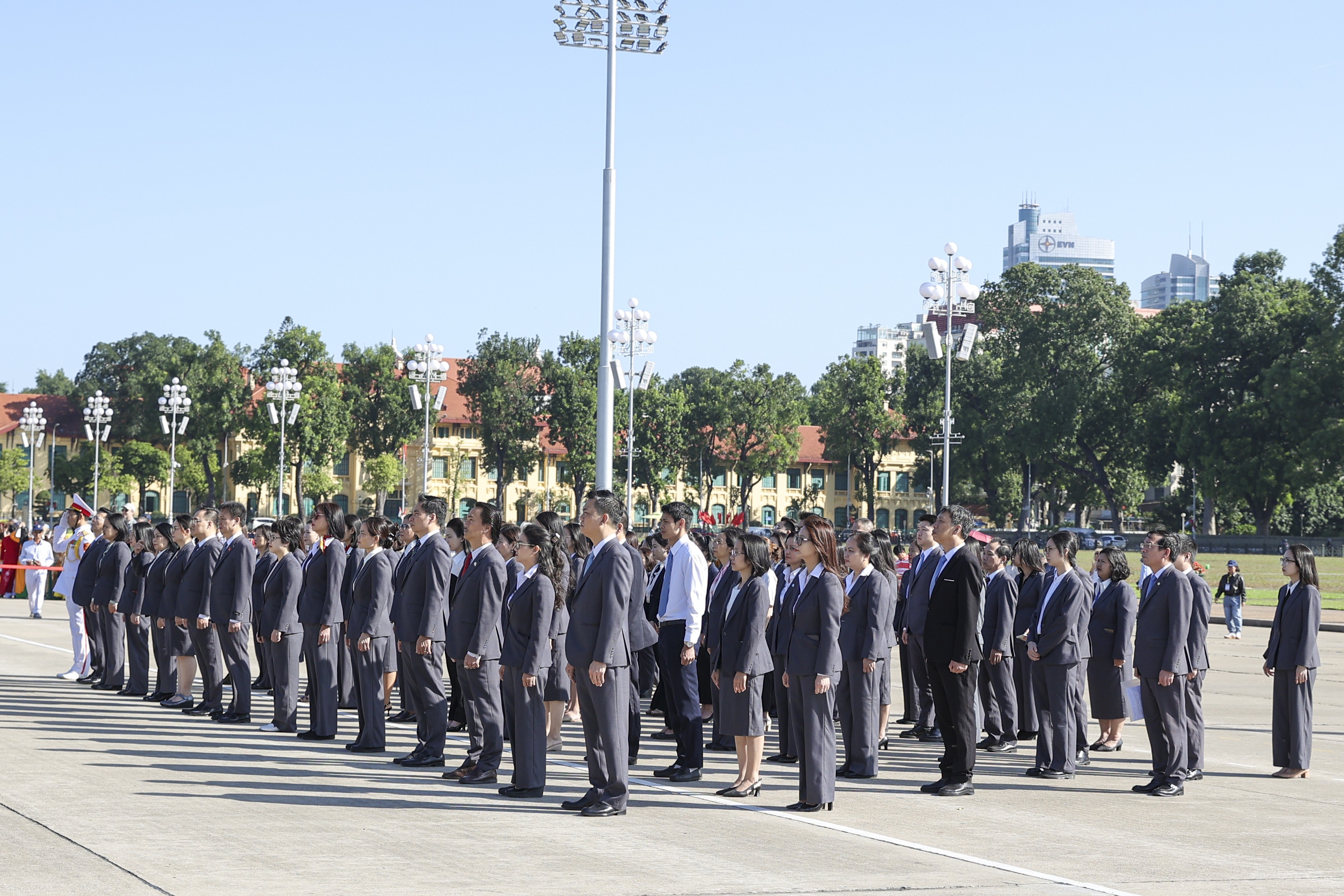 Liên hiệp các tổ chức hữu nghị Việt Nam tri ân Chủ tịch Hồ Chí Minh và báo cáo công tác nhân kỷ niệm 75 năm Ngày truyền thống Liên hiệp các tổ chức hữu nghị Việt Nam tri ân Chủ tịch Hồ Chí Minh và báo cáo công tác nhân kỷ niệm 75 năm Ngày truyền thống