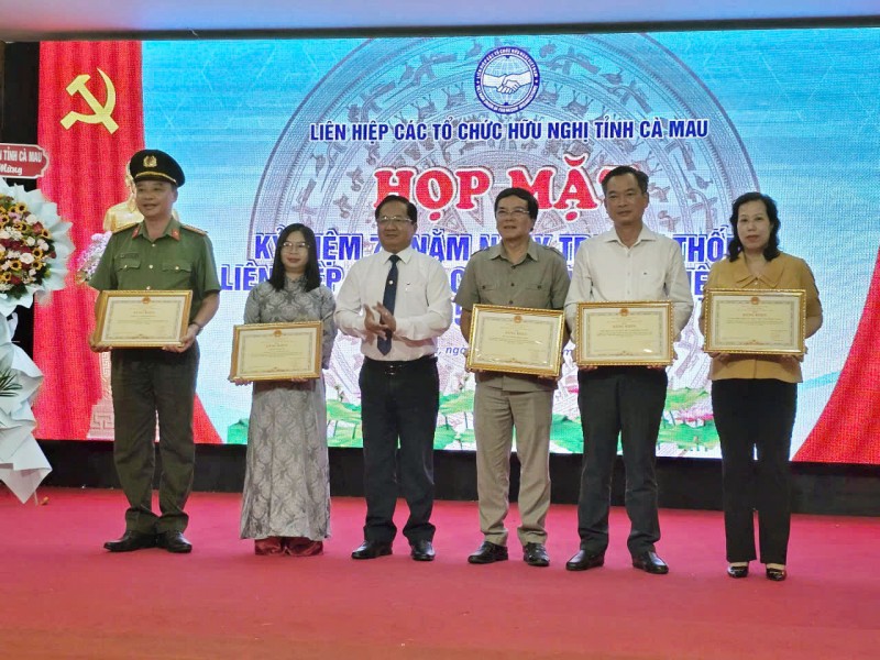 Cà Mau kỷ niệm 75 năm Ngày truyền thống Liên hiệp các tổ chức hữu nghị Việt Nam