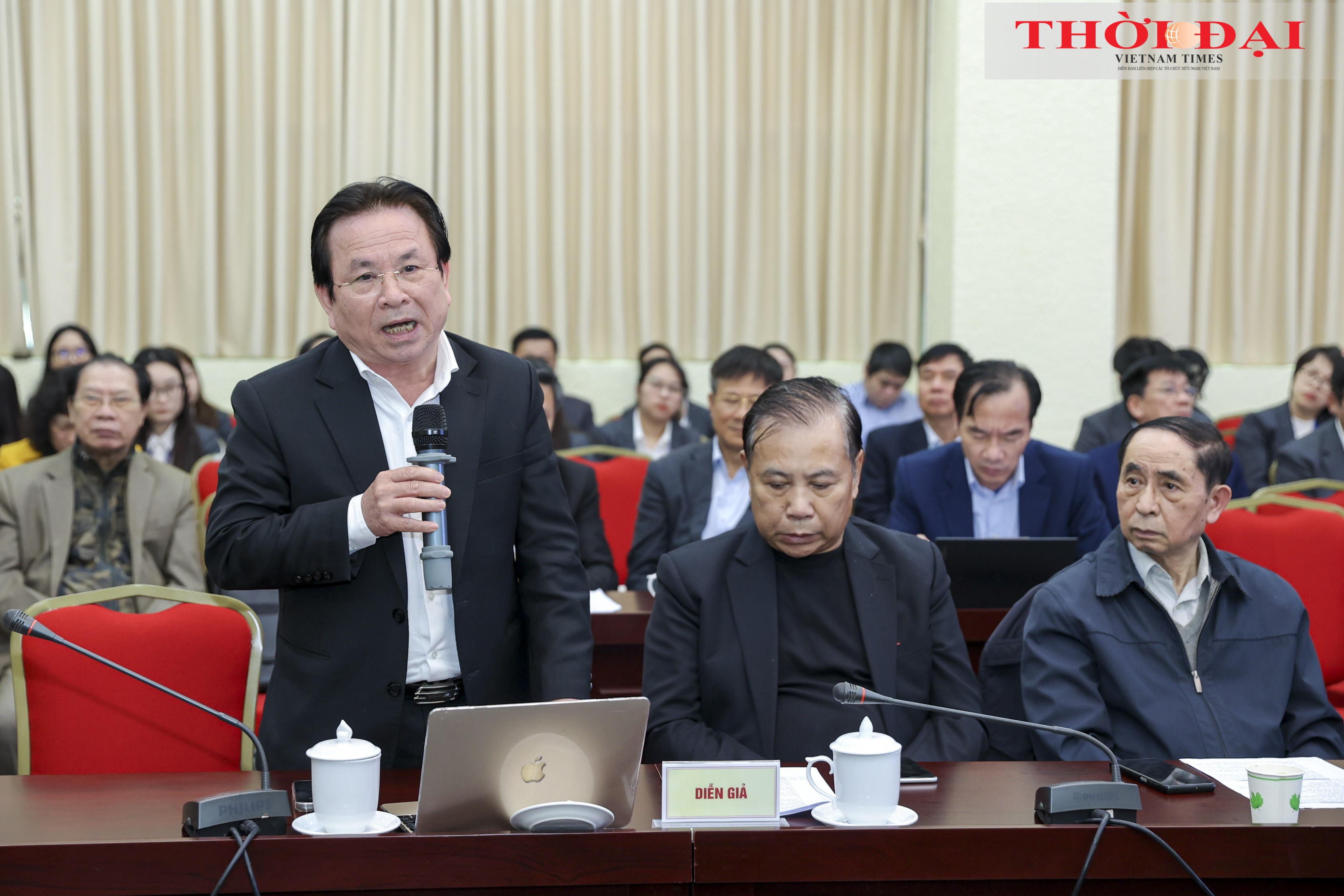 PGS.TS. Lê Phước Minh, Phó Chủ tịch Hội hữu nghị và hợp tác Việt Nam - Ma-rốc, nguyên Viện trưởng Viện Nghiên cứu châu Phi - Trung Đông (Viện Hàn Lâm Khoa học Xã hội Việt Nam) PGS.TS. Lê Phước Minh, Phó Chủ tịch Hội hữu nghị và hợp tác Việt Nam - Ma-rốc, nguyên Viện trưởng Viện Nghiên cứu châu Phi - Trung Đông (Viện Hàn Lâm Khoa học Xã hội Việt Nam)