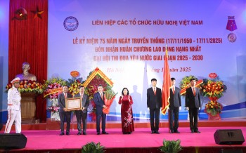 [Live] Lễ kỷ niệm 75 năm Ngày Truyền thống, đón nhận Huân chương Lao động hạng Nhất và phát động Đại hội Thi đua yêu nước của Liên hiệp các tổ chức hữu nghị Việt Nam